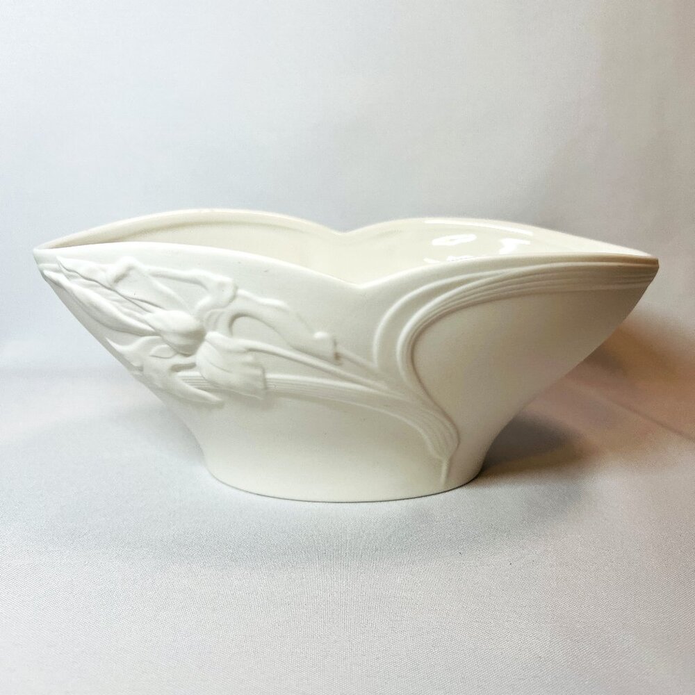 Gorham Linen Flowers Vintage Centerpiece Bisque Bone China Console Vase Bowl